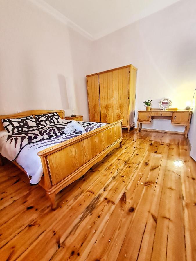 Friendly Guest House Кутаїсі Екстер'єр фото