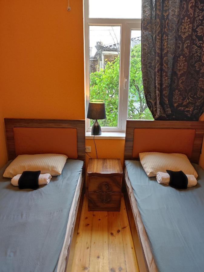 Friendly Guest House Кутаїсі Екстер'єр фото