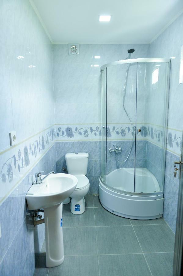 Friendly Guest House Кутаїсі Екстер'єр фото