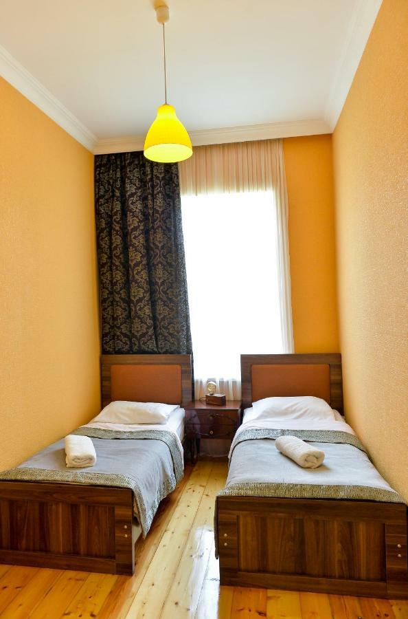 Friendly Guest House Кутаїсі Екстер'єр фото